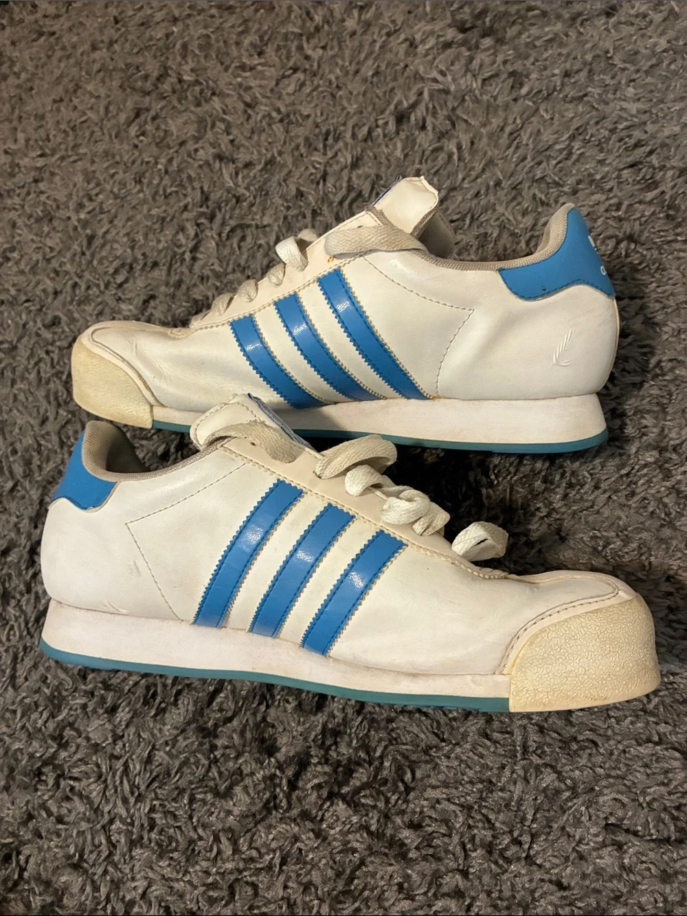 White adidas Samoa